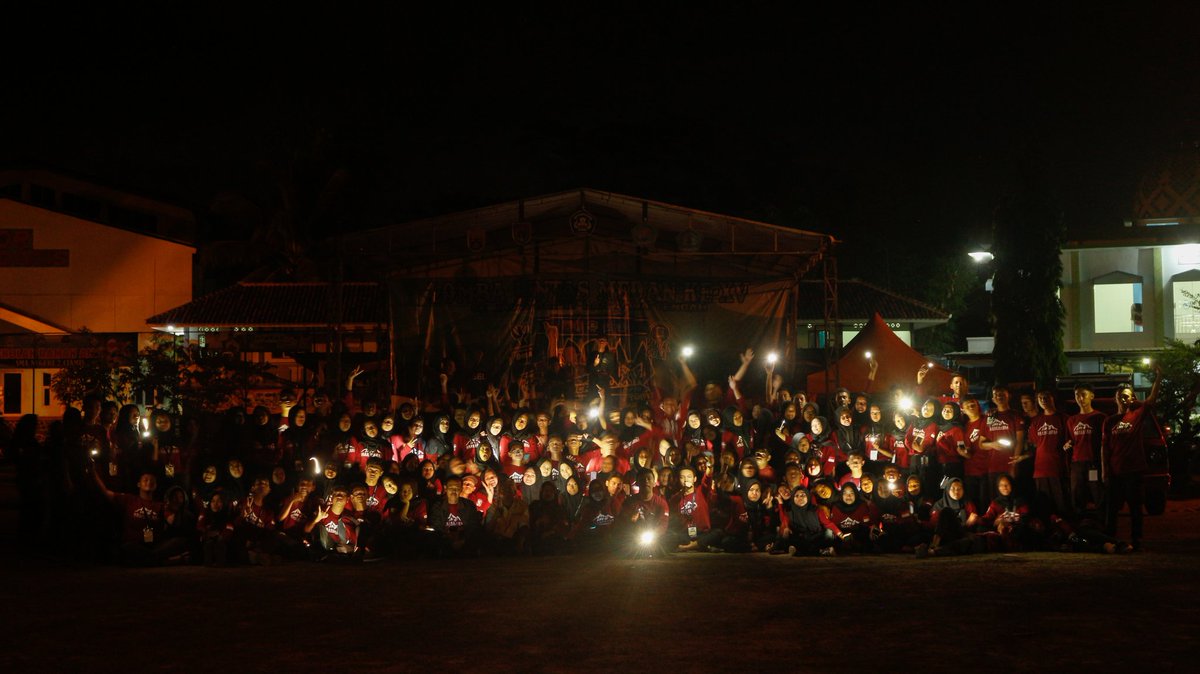PrabaRasa's tweet photo. [PANITIA L2M XV BRAGACAKRA]
L2M XV ini tidak akan terlaksana dengan baik tanpa adanya antusiasme peserta juga dukungan dari berbagai pihak. Maka dari itu kami berterima kasih pada seluruh peserta yang luar biasa dan seluruh pihak yang berpartisipasi. Sampai jumpa di L2M XVI ! https://t.co/zbIRA7p6go