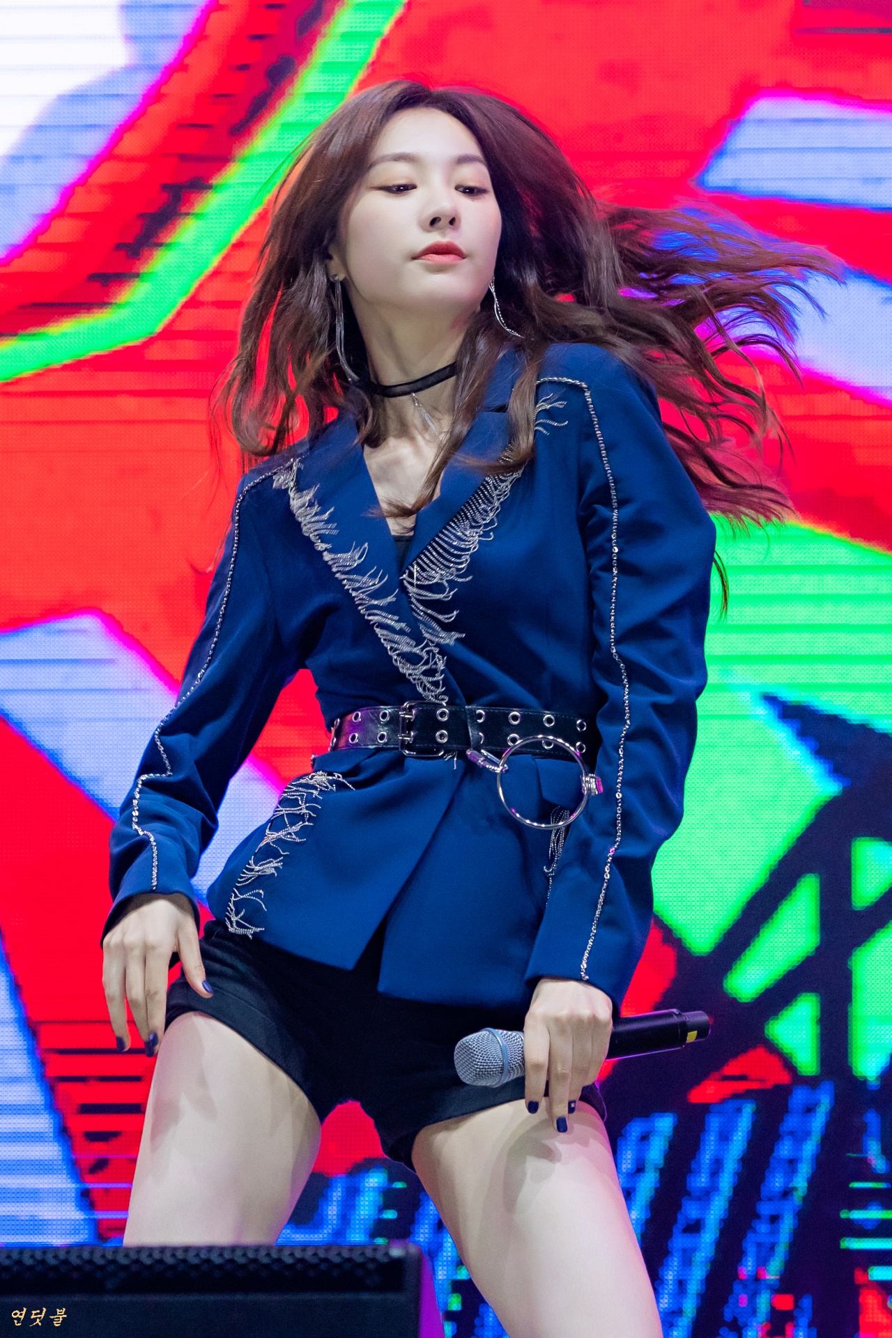 EMAFdc6U0AIRXlF.jpg:orig