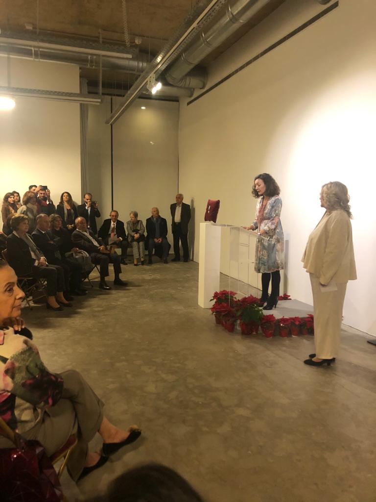 InstitutFrLiban's tweet photo. #Endirect @GalerieTanit
Remise de décoration à Mme Nayla Kettaneh Kunigk, Chevalier de l’Ordre des Arts et des Lettres par Ina Pouant, Conseillère adjointe de coopération et d’action culturelle
#IFLiban https://t.co/tx1wLHOIZ9