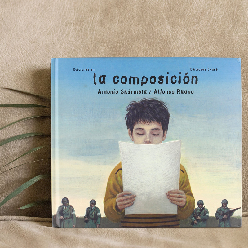 La composición, Antonio Skármeta / Alfonso Ruano. 
<a href="/EdicionesEkare/">Ediciones Ekaré</a> 
  
“… Con sinceridad, respeto y mucha sensibilidad, es posible hablar de cualquier cosa con los niños, aún de lo más difícil.” Roberto Sotelo.

#AltamiraLibros #EEUU #unlibroesunjuguete
altamiralibros.com/libro/la-compo…