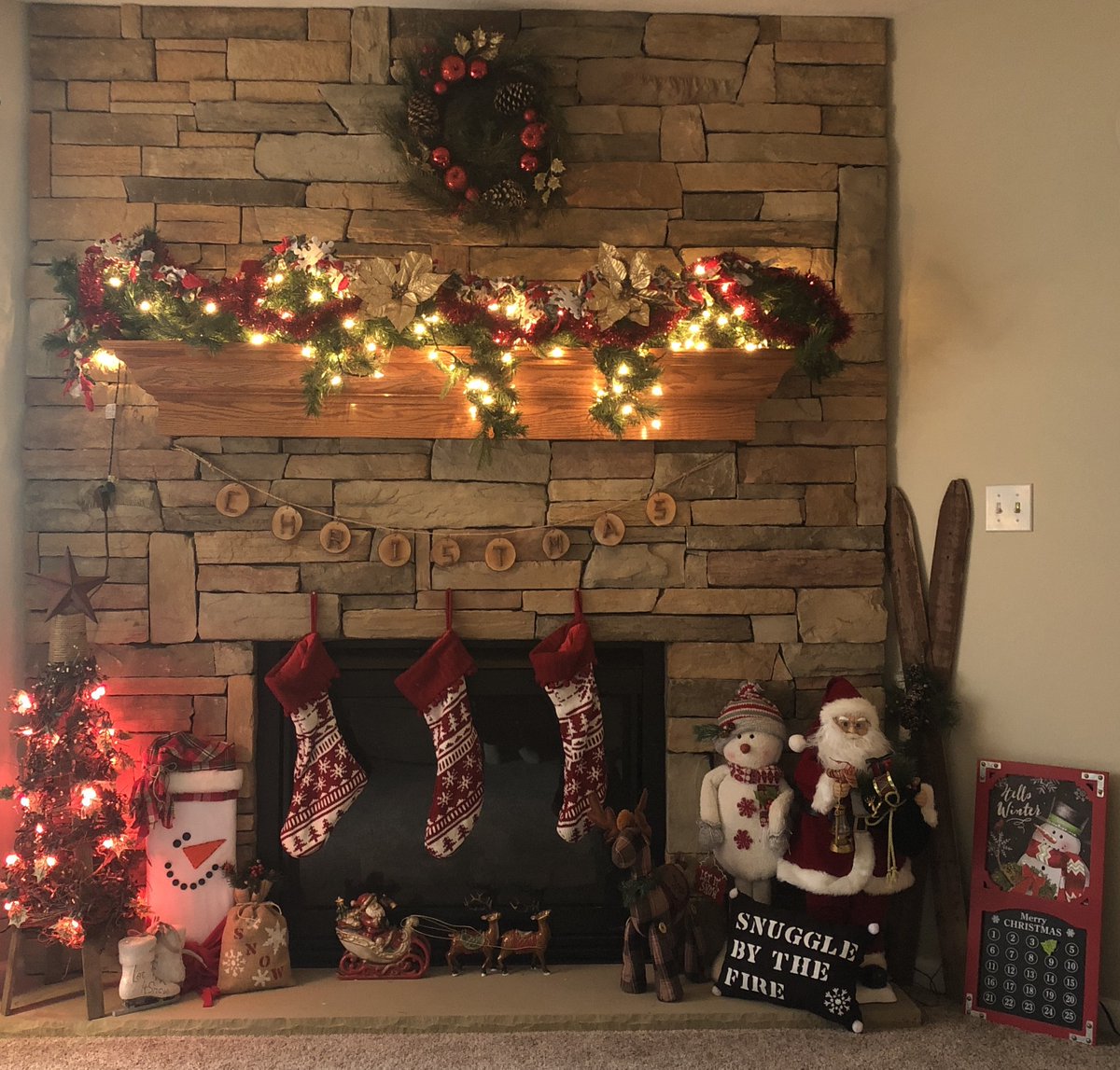 BoundlessBenef2's tweet photo. Who is ready for Christmas?? 🙋‍♀️ #30DayBFT #Christmas2019 #christmasdecor https://t.co/bQnObDNrLW