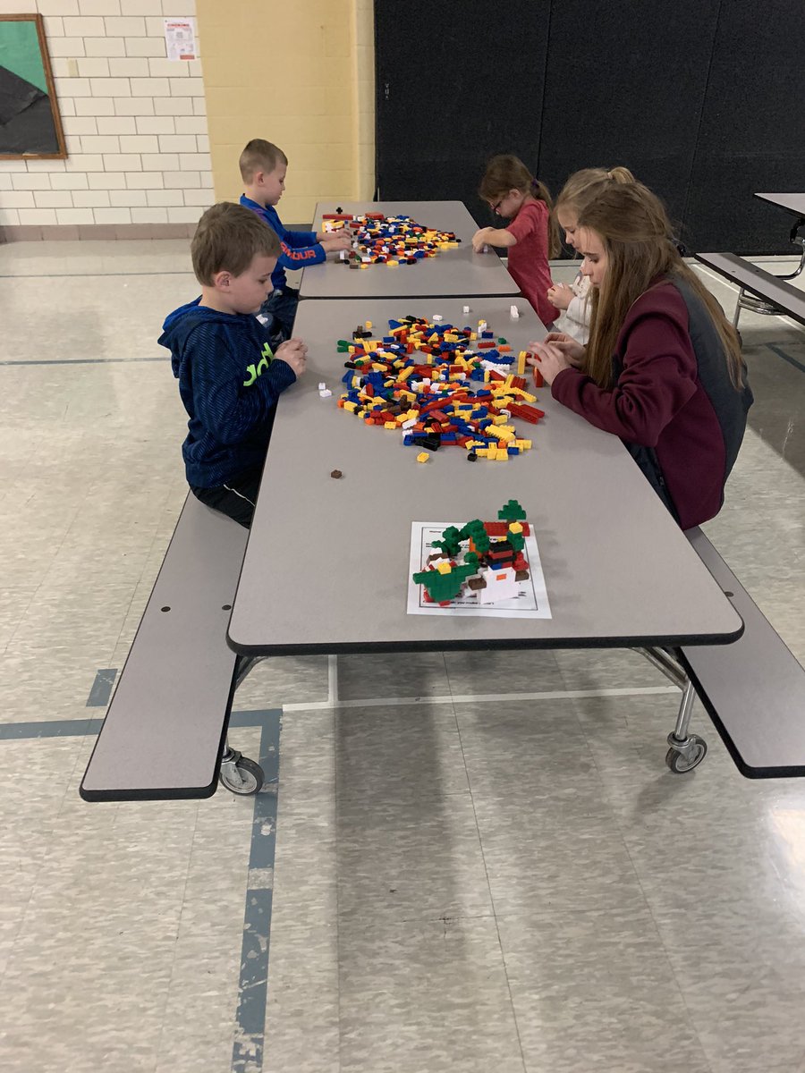 LeRoySTEM's tweet photo. Wrapping up second quarter with LES 1st Grade. We had a great afternoon building holiday items with @LEGO_Group bricks, dissecting pinecones, watching candy canes dance and determine what temperature of water hot chocolate dissolves best in! #LESSTEM https://t.co/sBIh153vQb