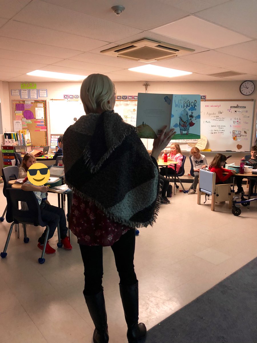 MrsDorsey_ocsb's tweet photo. After @Patriciaocsb read us #HeyWarrior we talked about different scenarios that wouldn’t bother us 🟩- scenarios that would bother us 🟨- and scenarios that would stress us out🟥! #Anxiety #ocsbSEL #StressManagement https://t.co/5IUG8pzEbT