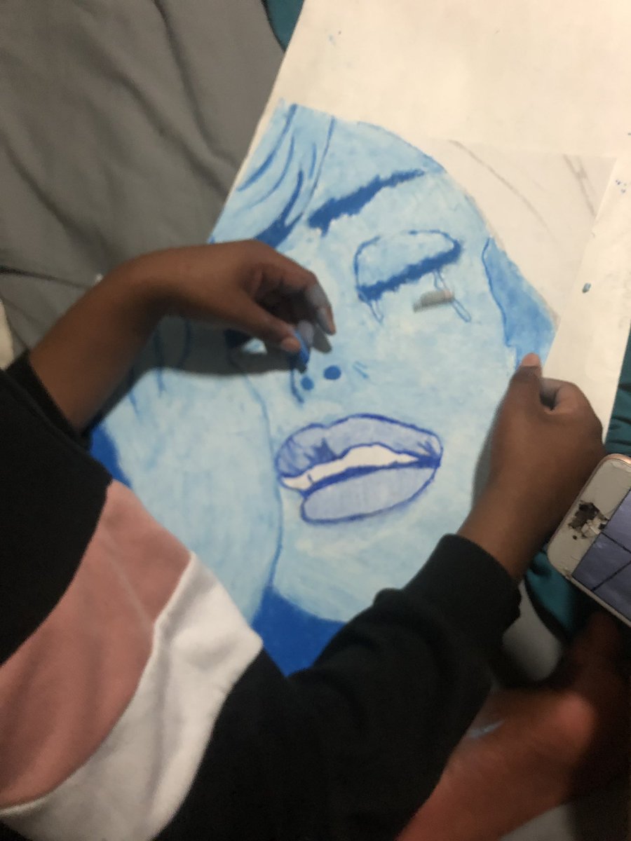 MsTonyaBrown1's tweet photo. Apparently she does oil paintings 🖼now. I didn’t  know, but I’m proud! https://t.co/CqkNyPZiO4