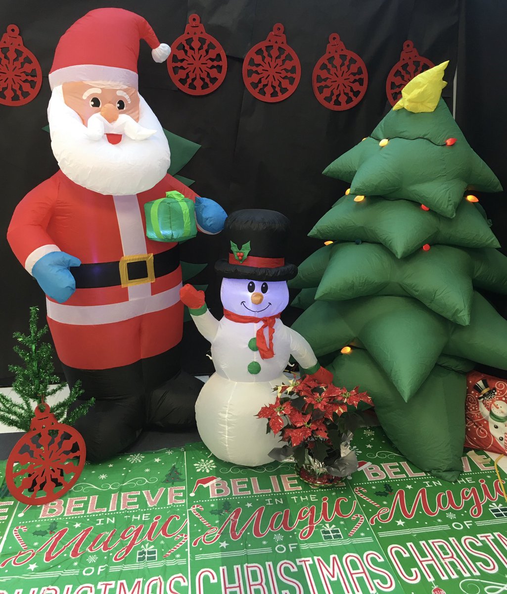 2023Mths's tweet photo. Holiday Photo Fun in the cafe all week! Stop by. It’s only $1 https://t.co/NbaUZLBdhP