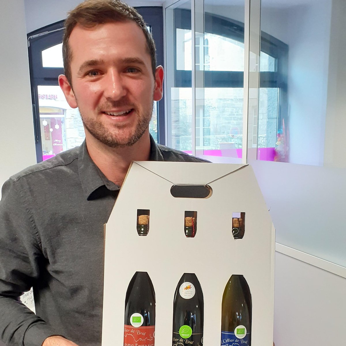 CCMCaulnes's tweet photo. Merci à Boris pour les coffrets offerts aux professionnels. https://t.co/LencaJQtmr