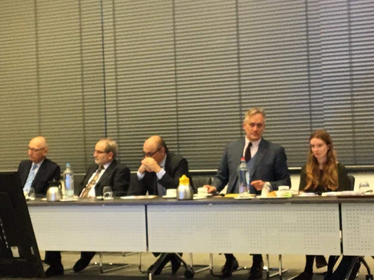 heidiguerer's tweet photo. Réunion des Ambassadeurs francophones sous presidence armenienne avec la Presidente de @Europol #DeBolle; 🇦🇹 entant que l‘observateur suit de tres proche les developpements dans le monde francophone ainsi que les nouvelles menaces criminelles! https://t.co/hQkXaiZ2Hh