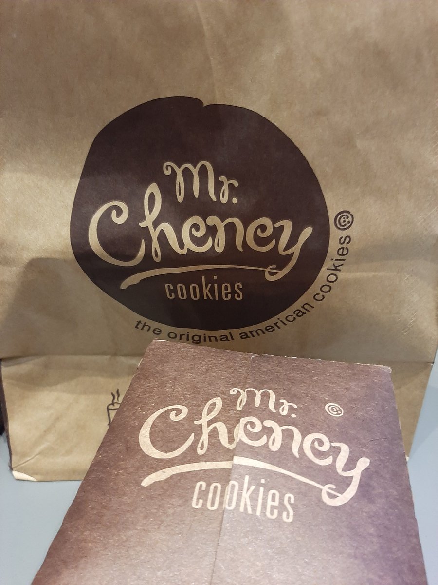 juhh_jp's tweet photo. Pensa em uma pessoa feliz.... 🍪 #MrCheney https://t.co/By3ZjUn7lz