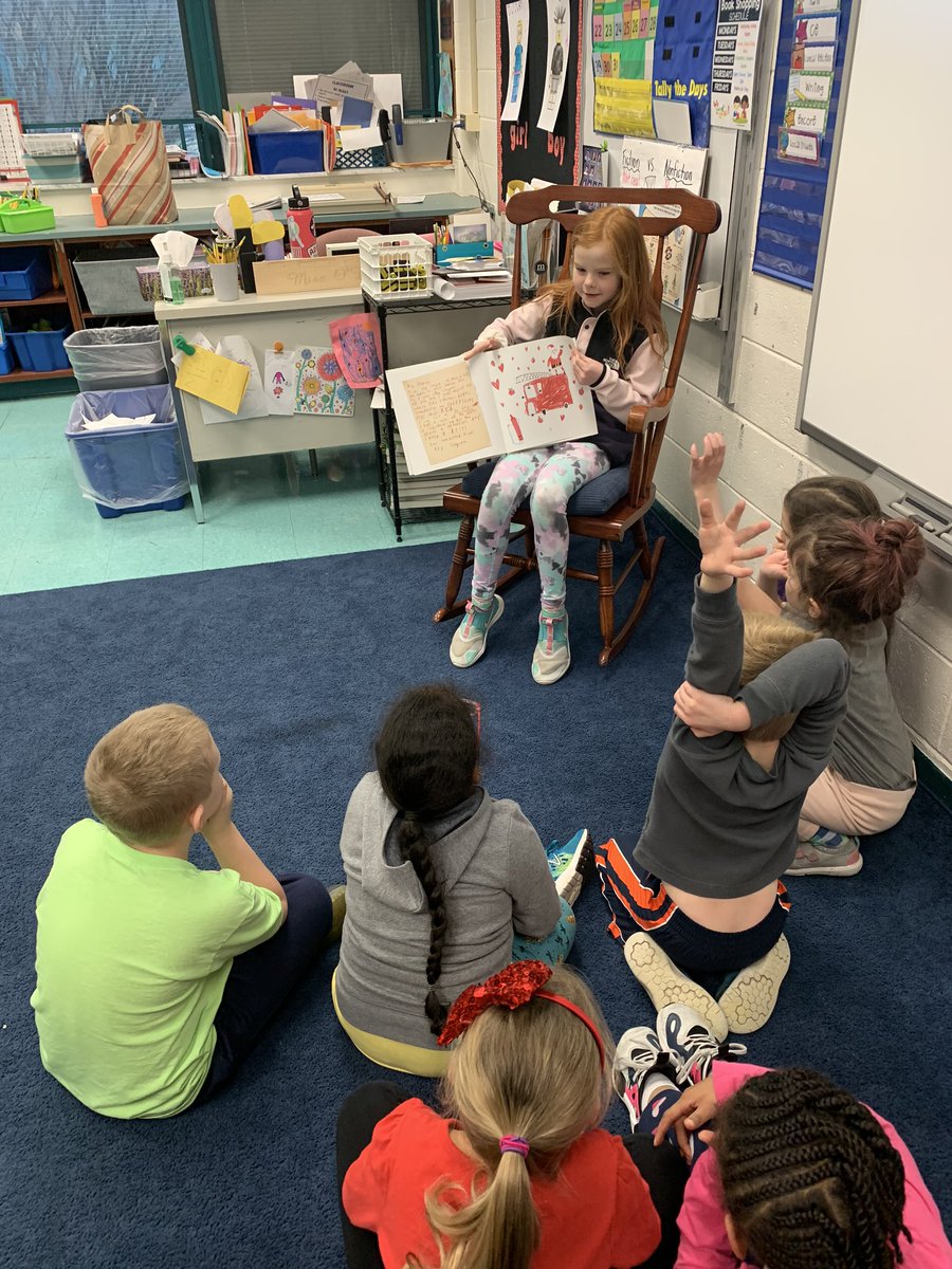 MsODonnellILES's tweet photo. We were SO lucky to have Judy from Mrs. Johnston’s 4th grade class come and visit as a guest reader today! Our class loved hearing “The Day The Crayons Quit!”📚 @ILES_ENews https://t.co/PwzTrNCkkr