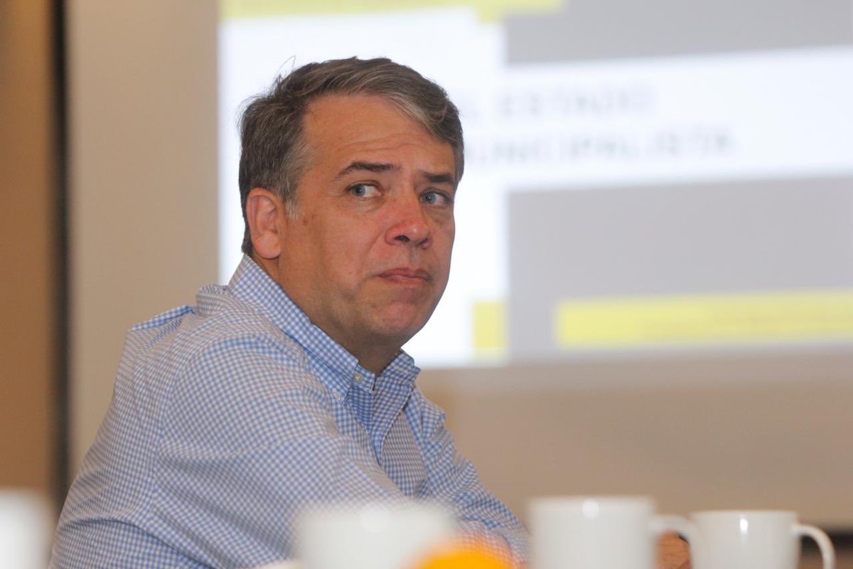 EdwinEscobarGT's tweet photo. Hoy finalizo en Jutiapa una gira que me llevó por los 22 departamentos del país, para reunirme con el poder local y apoyarlos en la construcción de un Estado Municipalista, hemos conversado sobre el proceso de transición y sobre las buenas prácticas municipales #PoderLocalAnam https://t.co/hCdRjtHsa5