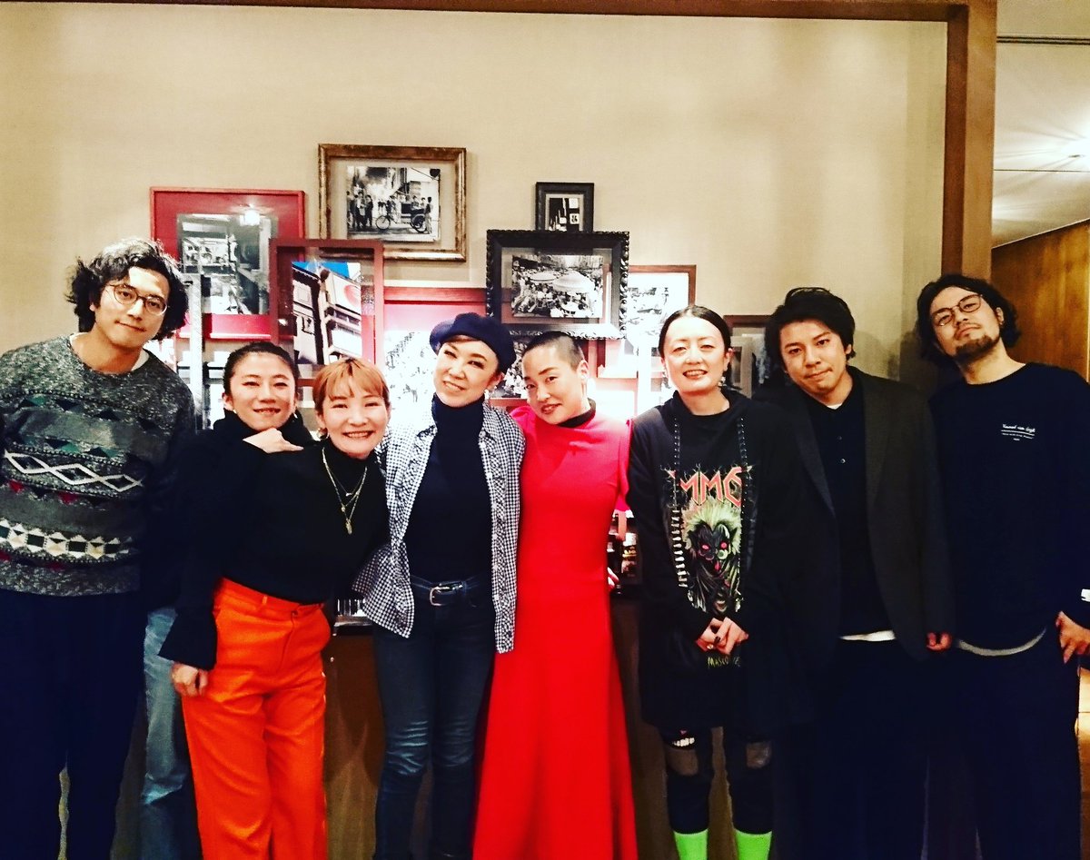 松任谷由実 Official Vogue Japanの面々と忘年会 ファッション以外の 情報も炸裂 あー 楽しかった Vogueのyoutube公式チャンネル見てね