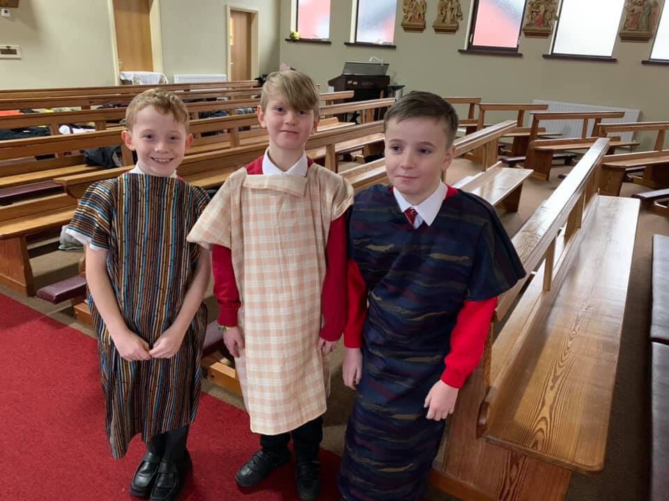 GbnAllSaints's tweet photo. Christingle 2019 https://t.co/ghbiCsE8Cj