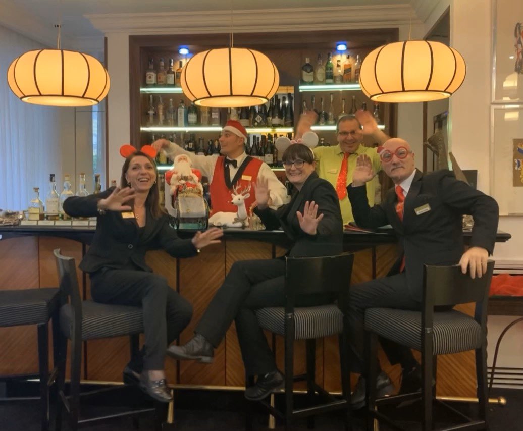 hoteldeimellini's tweet photo. Christmas feeling! #hoteldeimellini #hotel #rome #citycenter #luxury #staff #lovewhatyoud #behappy #workhardplayhard #tagsforlike #tagsforlove #reception #housekeeping #bar #portrage #booking #Christmas #natale2019 #breakfast #ILTM2019
https://t.co/Y3fvFkqXvR https://t.co/uZsOUJjuzl