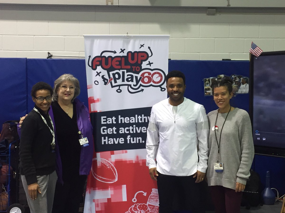 elmuelpe's tweet photo. @CFISDLieder earned a @FUTP60 assembly with former @HoustonTexans player with @JJMoses84! Such a fun event! Remember to eat healthy and exercise daily! #cfisdspirit ⁦@CyFairISD⁩ https://t.co/93ks0xJ2Ns