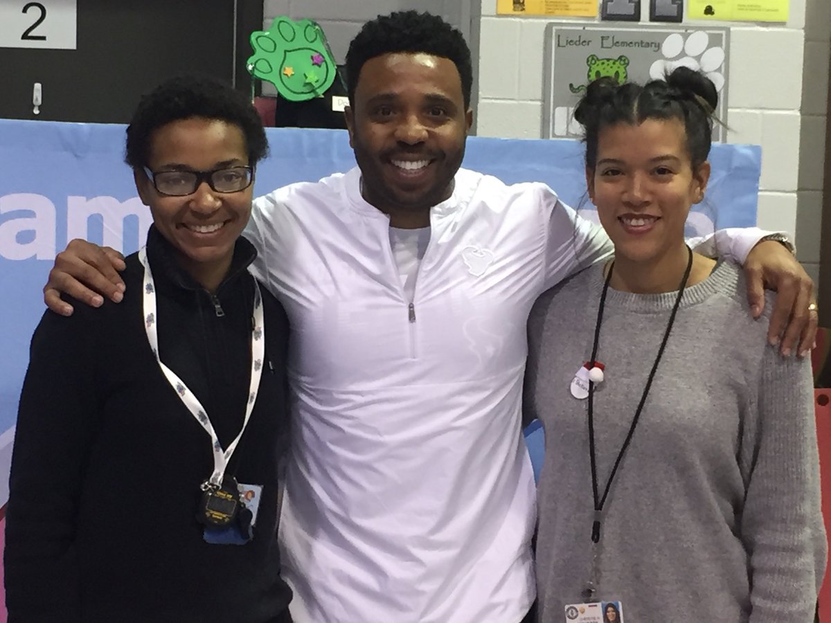 elmuelpe's tweet photo. @CFISDLieder earned a @FUTP60 assembly with former @HoustonTexans player with @JJMoses84! Such a fun event! Remember to eat healthy and exercise daily! #cfisdspirit ⁦@CyFairISD⁩ https://t.co/93ks0xJ2Ns