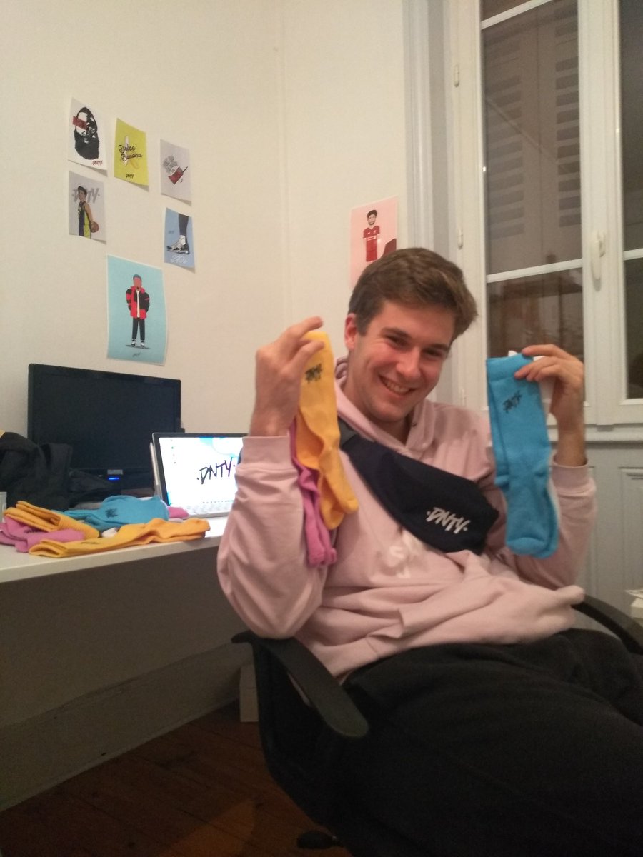 diainetiouaille's tweet photo. Les chaussettes sont dispo ! Teintées à la main et imprimées par nos soins. Rdv en dm ou sur le site pour cop ces douceurs https://t.co/FvvARwUcQ8  
Partagez un maximum la famille on compte sur vous 🙏 https://t.co/JYw5SJxK03