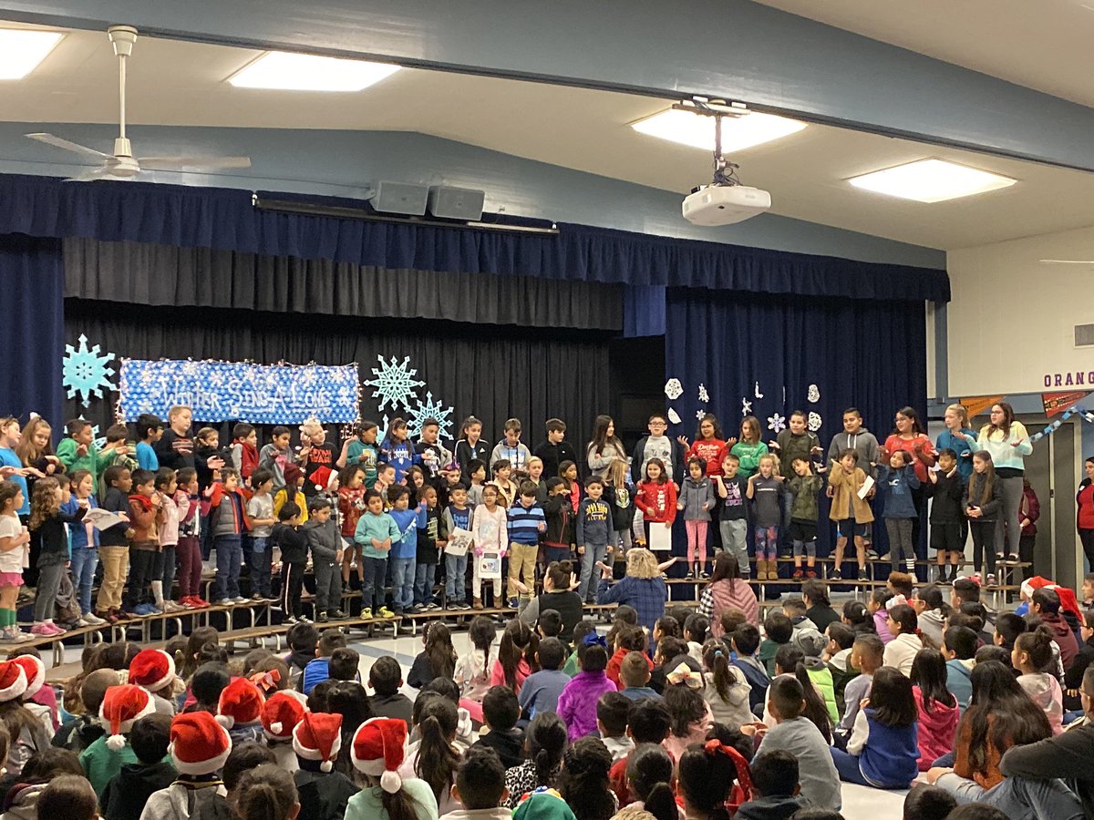 Summy_OT's tweet photo. @MakeAWishOCIE is in the house at @OTorcas Holiday Sing Along rehearsal.  Thanks ORCAS for writing letters to Santa for @Macys #Believe https://t.co/TkxlxR1JRD