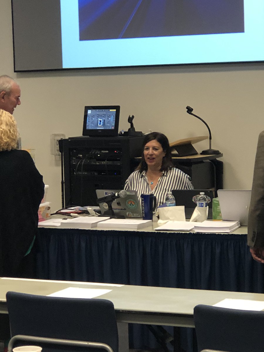 lspracklen2's tweet photo. Jo Boaler at Ventura County Office Of Education!
#youcubedcamp @AyeLilLass @JaneJwagmeister @JeremyResnick #simischools @joboaler @SimiValleyUSD @VenturaCOE https://t.co/NgPkblylJJ