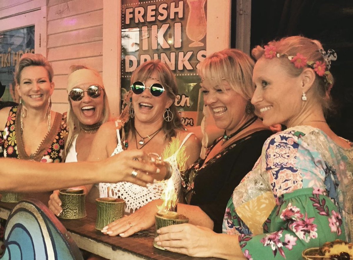 keywestfoodtour's tweet photo. You and the ladies need a night out.
Try our #CocktailCrawl Mon-Sat at 3:30pm https://t.co/GDUxuz2aQm
