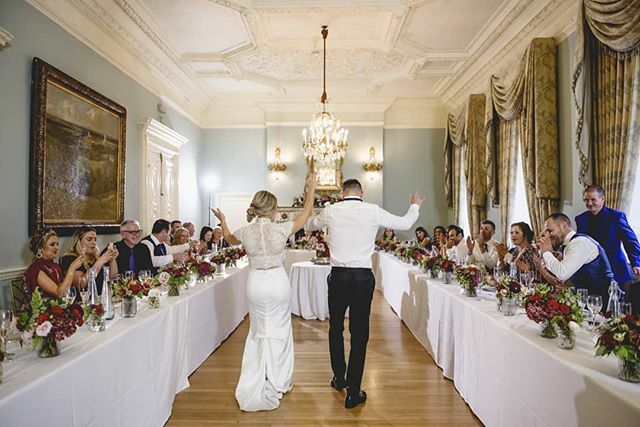 THIS COUPLE// Every moment dancing.

We love this set up in our Long Drawing Room.
Flowers: <a href="/blueskyflowers/">liz inigo jones</a>
Photographer: @emmie_scott_photos
And the wonderful wedding planner @caroline_sian_weddings
.
.
.
.
.
.
.
.
#tuesdaythought #weddingday #weddingid… ift.tt/34y6Amy