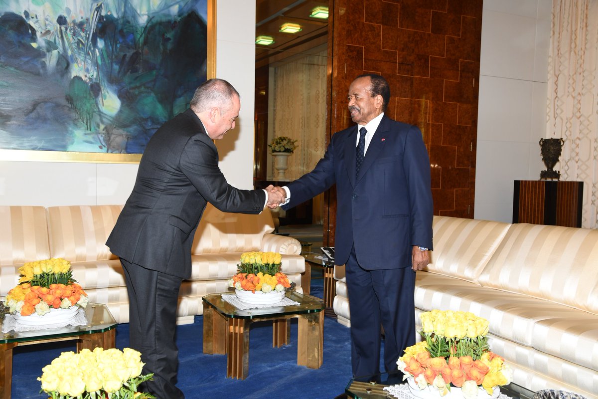 PR_Paul_BIYA's tweet photo. 🇨🇲🇮🇱 Entretien ce jour au Palais de l’Unité avec S.E. Ran Gidor, Ambassadeur de l’Etat d’Israël arrivé en fin de séjour au Cameroun.
#PaulBiya https://t.co/GxPshKhMSx
