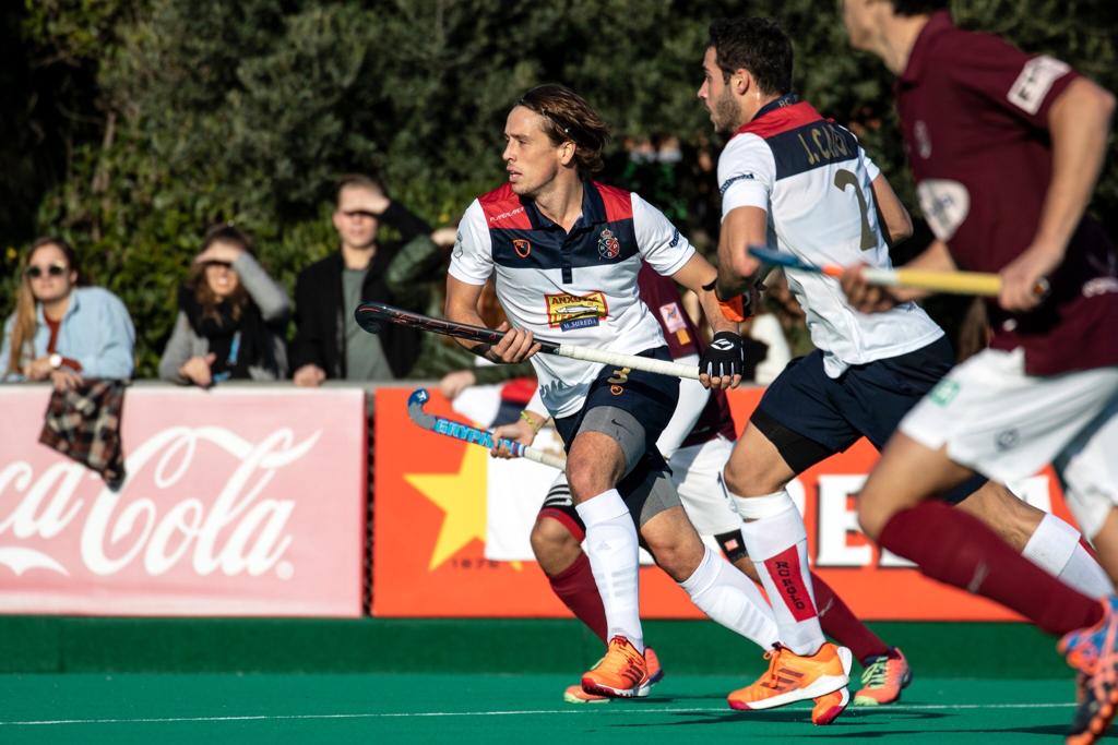 <a href="/JuniorDhf/">JuniorDHF</a> <a href="/cdterrassa1910/">CD Terrassa Hockey</a> <a href="/AtleticDHF/">Atlètic DHF</a> <a href="/EgaraDHF/">Club Egara DHF</a> <a href="/RCPoloBarcelona/">Real Club de Polo de Barcelona</a> <a href="/Catinformacio/">Catalunya Informació</a> Creuaments de 1/4 de la Copa del Rei d'hoquei herba 

<a href="/FcbHockeyHerba_/">Barça Hockey Herba</a> -Club de Campo 

Complutense- <a href="/atleticdhm/">Atlètic Terrassa DH Masculí</a>

<a href="/RCPoloBarcelona/">Real Club de Polo de Barcelona</a> - <a href="/EgaraDHM/">EgaraDHM</a>

Reial Societat Tenis - <a href="/JuniorDHM/">Junior DHM</a> 

També es juga a Can Salas del 20- 22 de desembre

Més <a href="/Catinformacio/">Catalunya Informació</a> 17:55h catradio.cat/catinfo