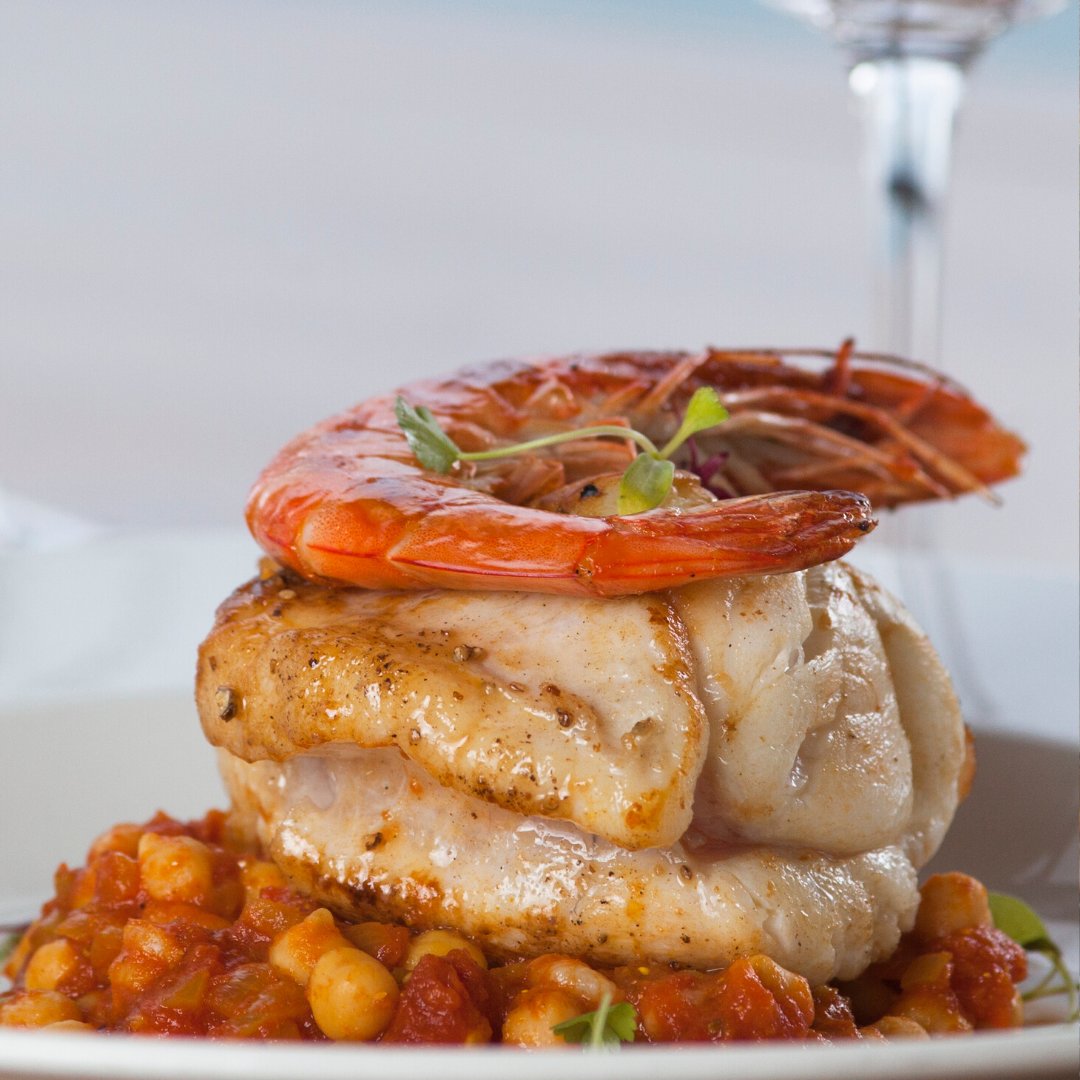 Just how the festive season should be spent, in good company enjoying good food.