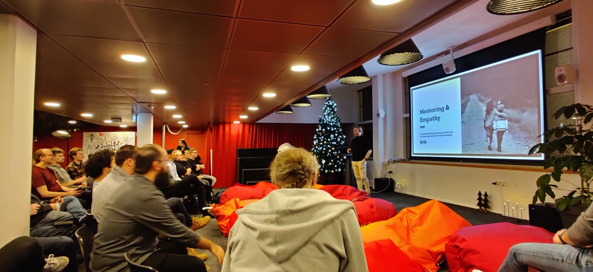 0lpeh's tweet photo. @helsinkijs @APKoponen Next up: @pelkonenv about mentoring and empathy
#helsinkijs https://t.co/x7ViG7PPZA
