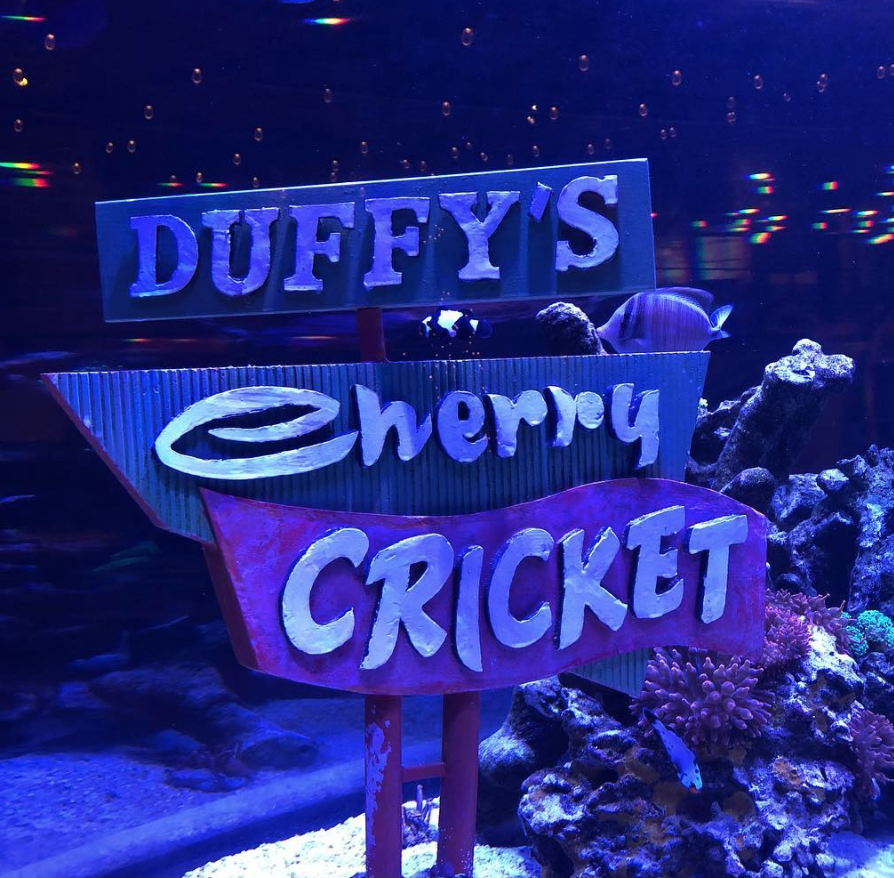 "Voted Santa's favorite burger. Give the gift of delicious with a Cherry Cricket gift card. On sale now in-store and available online at app.yiftee.com/gifts/egift_an… (link in bio).
📷@denverbloggersclub
#cherrycricket #tistheseason