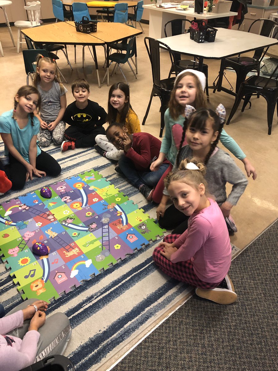 mmorley2's tweet image. Coding in Grade 1/2! The students focused on programming their mouse to do a unique dance! #studentengagement #saskcode #edtech #gssd204 #coding #21stCenturySkills