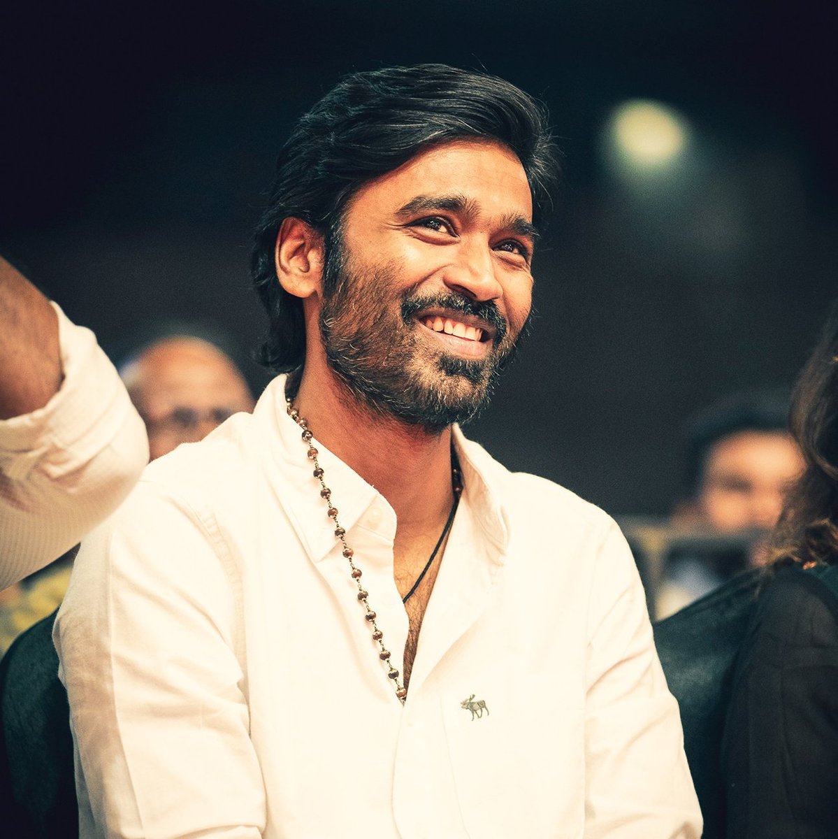 sidhuwrites's tweet photo. .@sanchana_n will be seen alongside @dhanushkraja in the Madurai portions of #D40, which is currently being shot now. Best wishes Sanchana 👍😊

#Dhanush will wrap up these portions before the final week of this month, after which the attention will shift to #Pattas 💥 https://t.co/dUP61qPXIr
