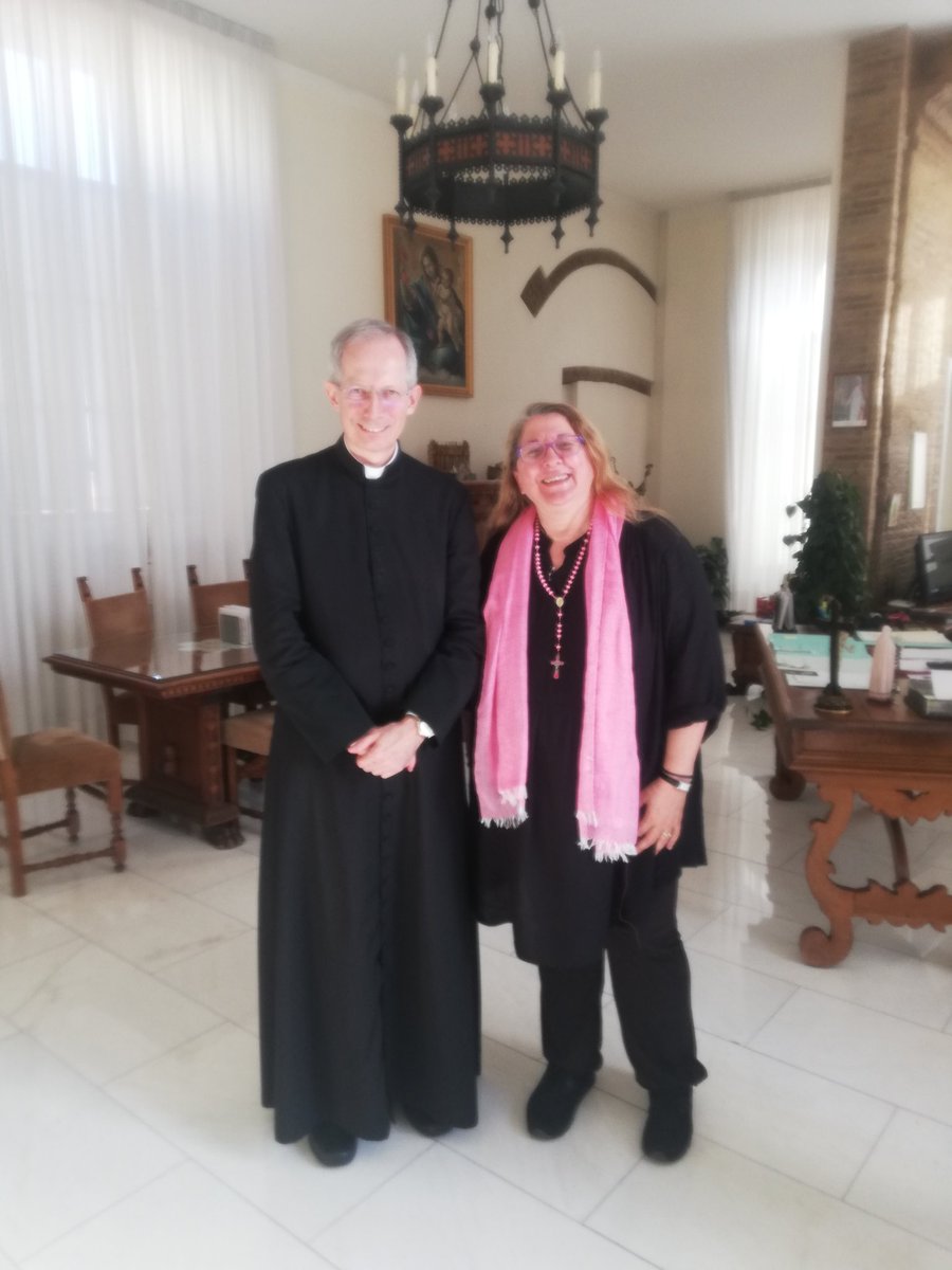 DGiuseppone's tweet photo. Oggi in Vaticano con Monsignor Marini. Santa serata a tutti 🙏 😇 🙏 https://t.co/xgqmiOFPmB