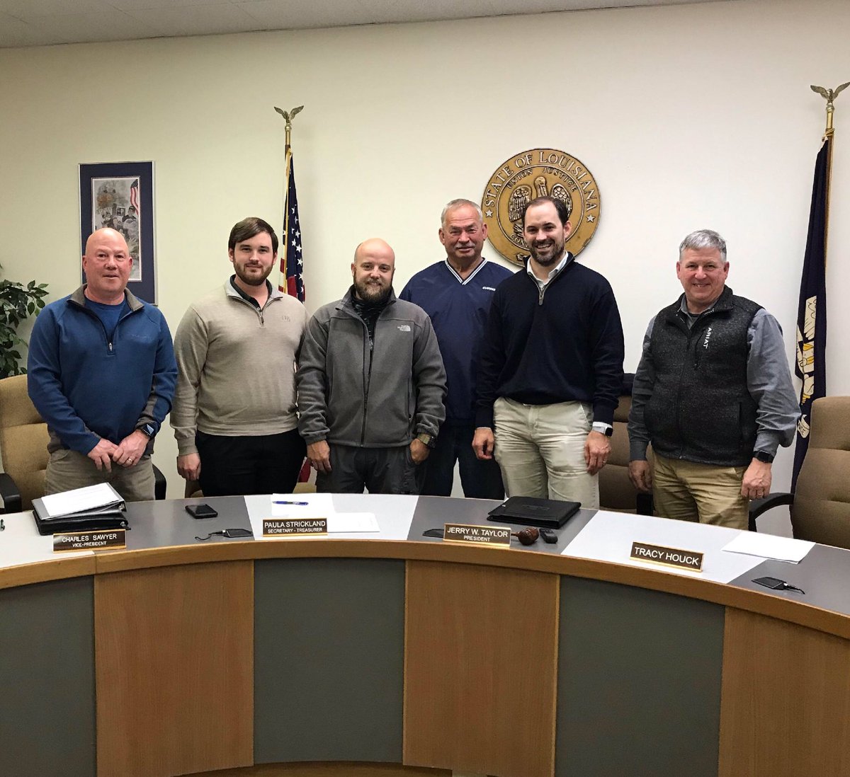 TheUncommonBank's tweet photo. Please join us in congratulating Richard Royal on his induction to the D’Arbonne Lake Commission. Richard has become a pillar of the community since joining the bank 2 years ago and is a great representative of FNB. Congratulations, Richard! #uncommonbanker https://t.co/jz1D1YzsMt