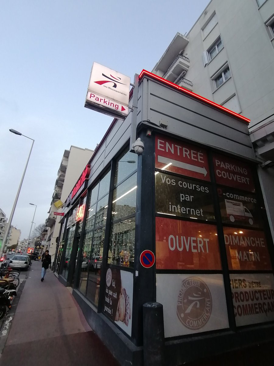 AlexEM34's tweet photo. Est ce que @intermarche œuvre pour la surveillance de la voie publique ? 🤔 N'y aurait il pas une atteinte à la loi informatique et liberté? @CNIL https://t.co/3C0qgfOmek