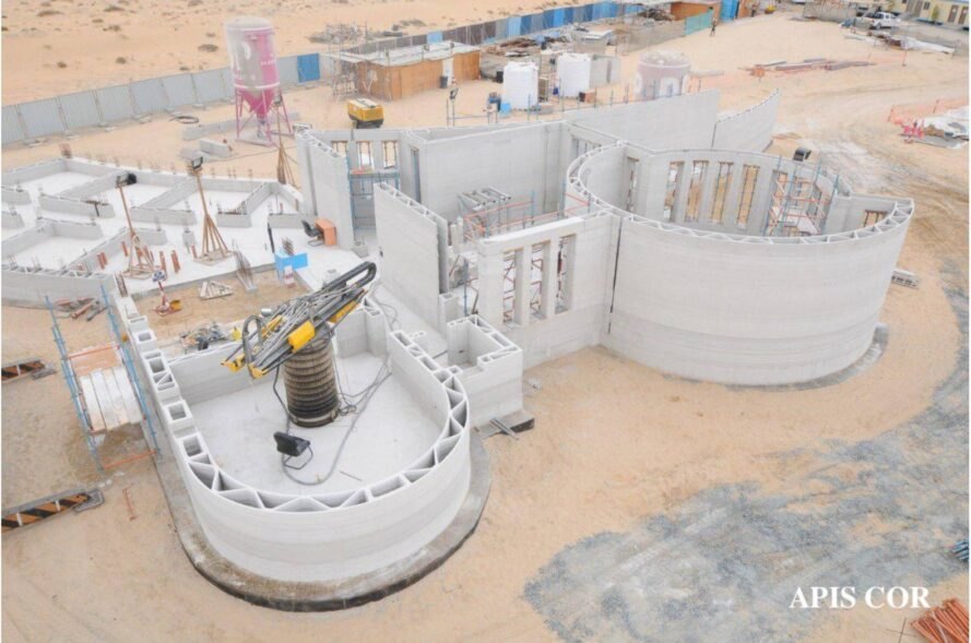 Ver cómo este edificio en Dubai de más de 2.000m² se convierte en el más grande impreso con tecnología 3D (y en solo dos semanas), hace que me pregunte hacia dónde está evolucionando la arquitectura.