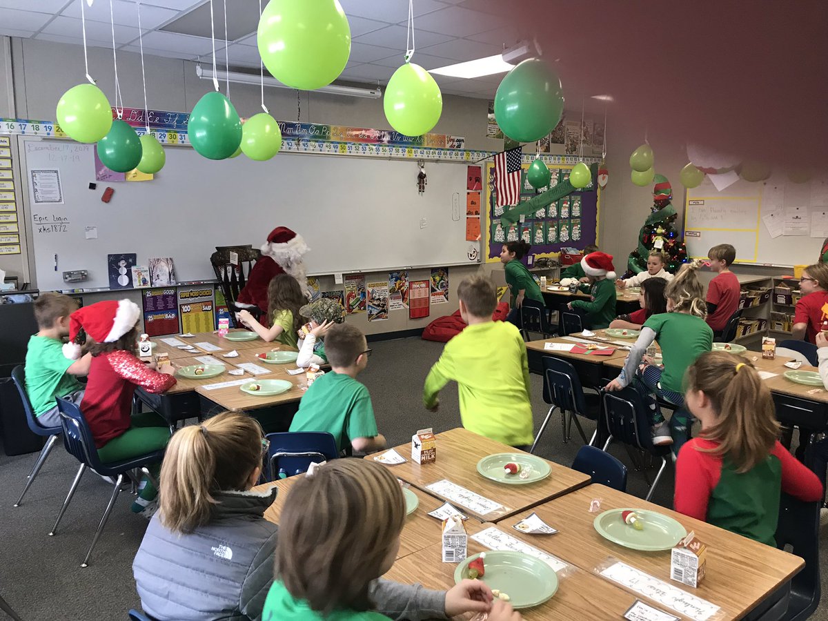 We had an extra special visitor this morning, SANTA!!!#bulletpride #connectses