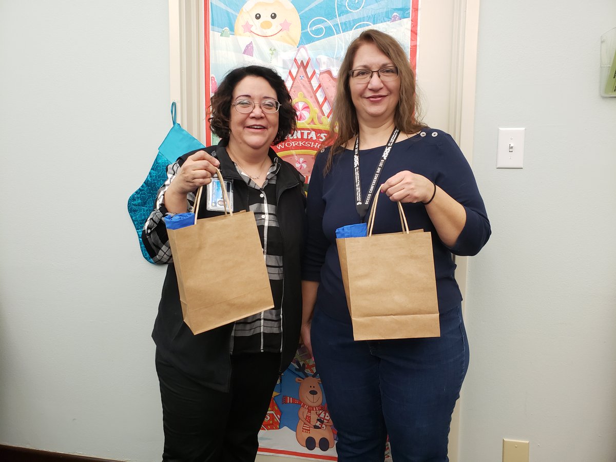 villavance's tweet photo. Congratulations to Ella Barton &amp; Rosa Rosales! They are the Week 3 winners of the Accessibility: Race to the Finish Line at MVC. Kudos to you ladies! @MVConline @MVCTandL @dcccd @EstebanIsSteve @Rebecca_Joy_M7 @Jennmc75 @DallasLTT #Accessibility #a11y #DigitalLearning #HigherEd https://t.co/duoDXfRjQR