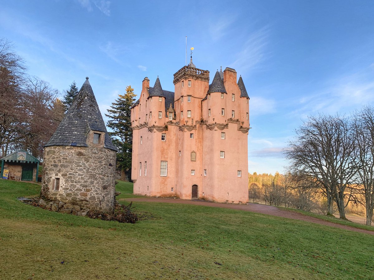 Theweewhitedug's tweet photo. (Ad) Make sure you check out my latest blog for a fabulous foodie tour of Aberdeen and Aberdeenshire. Thereโs mouthwatering food (including @mackiesscotland chocolate ๐ซ ๐), chic hotels and lots to see and do.๐๐ผhttps://t.co/0tklsgkUin #visitabdn #winterabdn #beautifulabdn https://t.co/J6PEe4OqYi