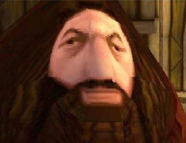 caoshik's tweet image. Hoy es uno de esos días que me siento como Hagrid en la play 1