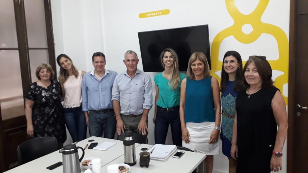 ADERRROSARIO's tweet photo. Recibimos en @ADERRROSARIO al equipo técnico y gerente de la  Agencia de Desarrollo de Rafaela #ACDICAR . Organizamos agenda 2020 con actividades en equipo!
Gracias por visitarnos!! https://t.co/XdV6ZjNYwj