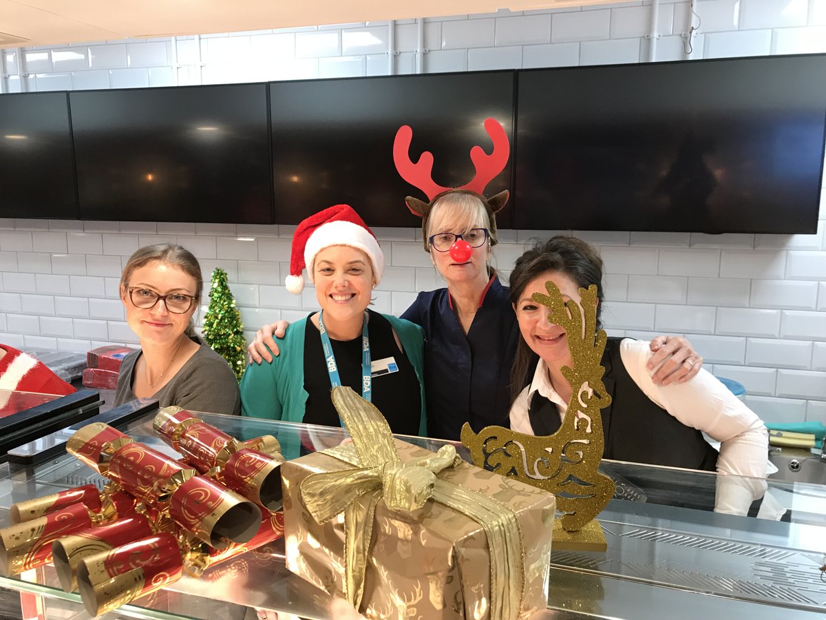 CromwellHosp's tweet photo. Thank you to all that made the lunch a success, Head Chef Darren Passmore and Quinten Basson from Compass Group and to all our staff for participating!

#cromwellhospital #turkey #trimmings #carols #workingatcromwell https://t.co/J3A9lprAOO