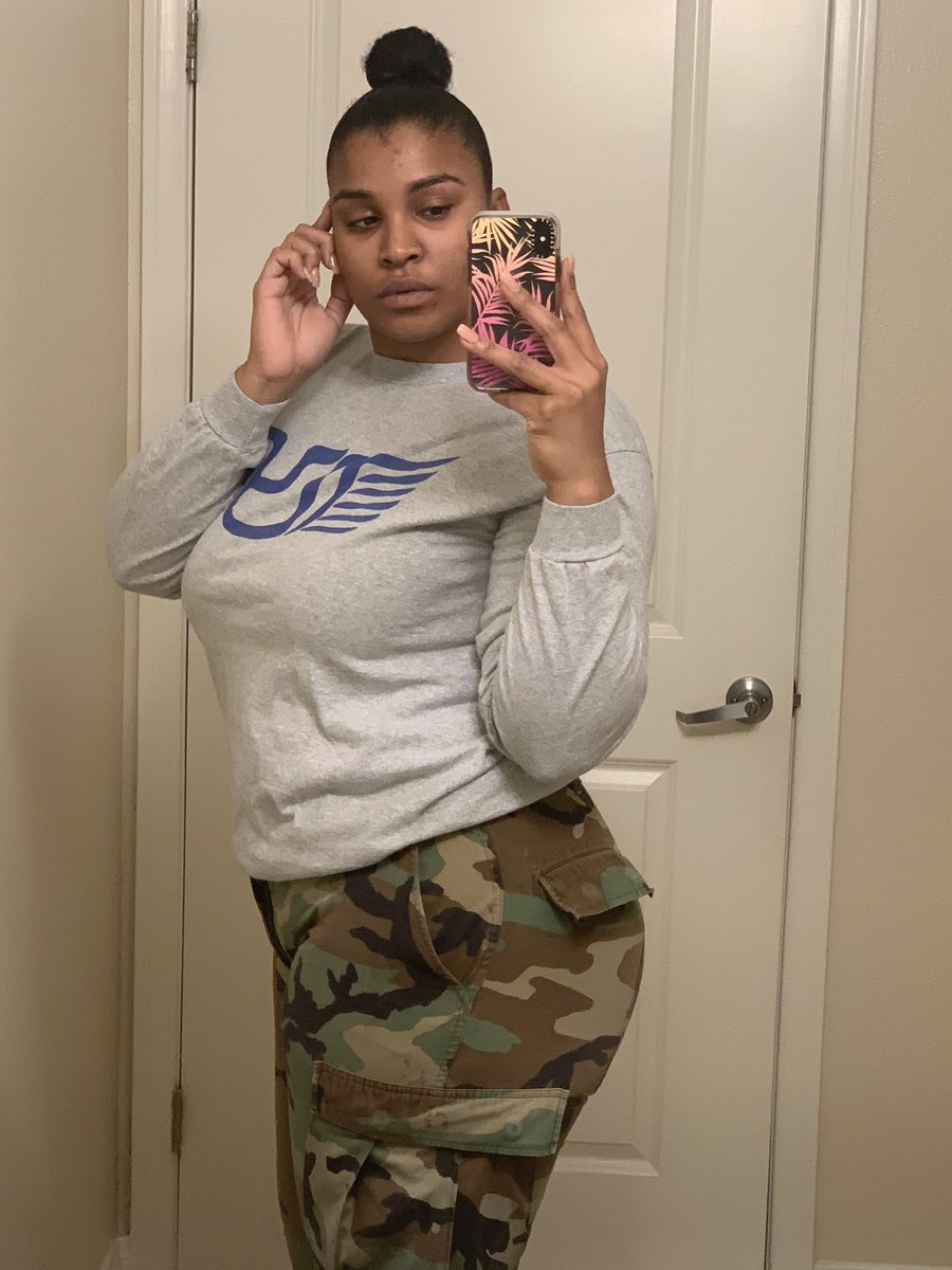 Pandaforeva1's tweet photo. FLY @BJMrUptown144 . 🥵🙏🏾 shop now . #harlemsown #supportsmallbusiness https://t.co/is1eACBbgn