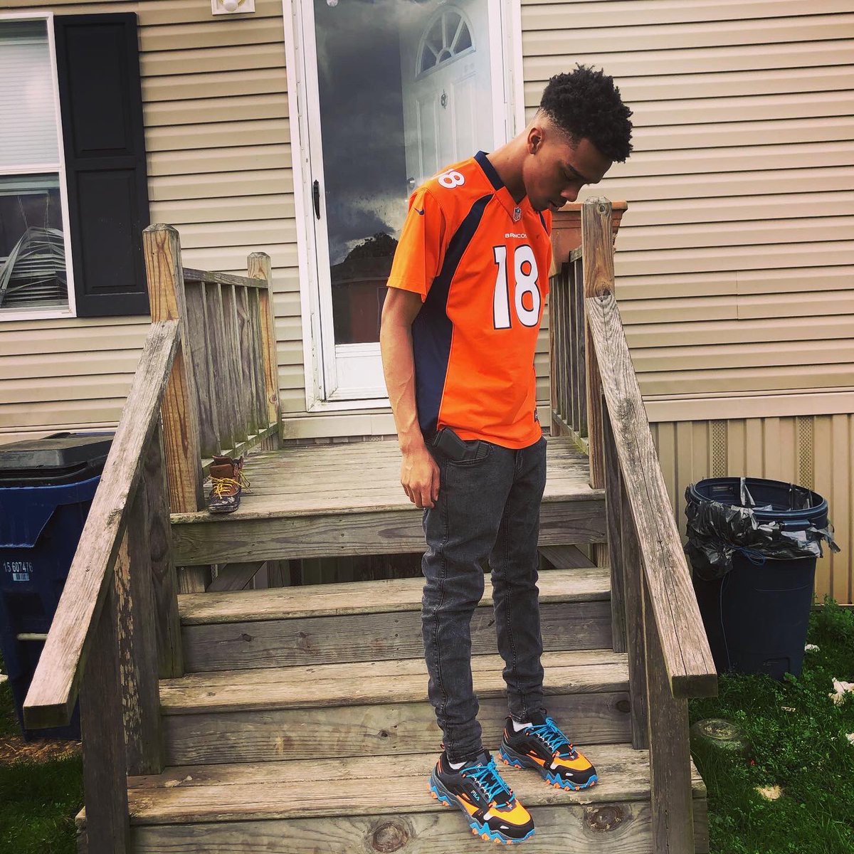 GDalvintheGodd's tweet photo. 13 years old I had got my first glizzy ๐๐, #FreeRambo #FreeHitler https://t.co/jImVNtdMjy