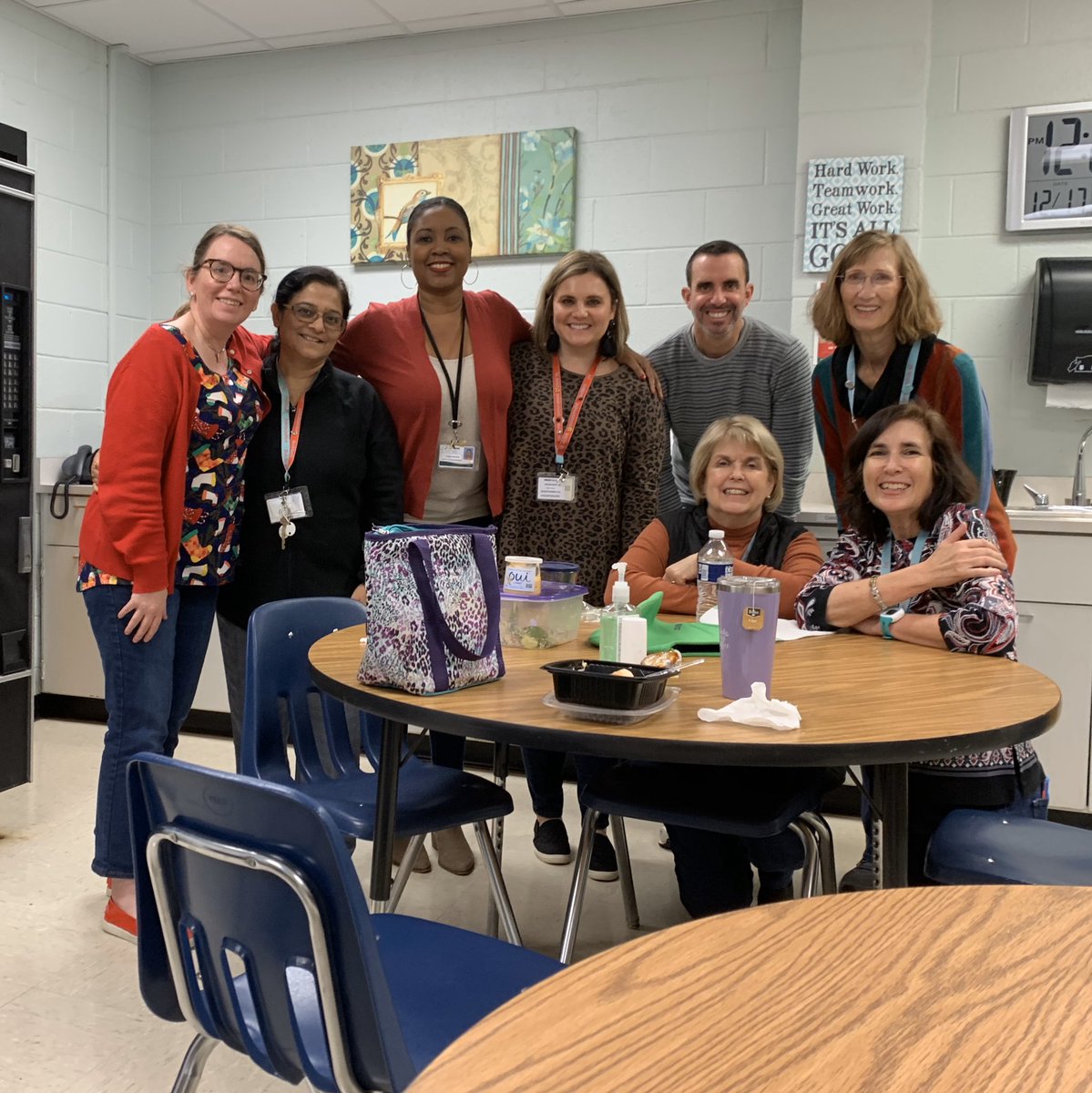 Eight friends in a selfie!!! 🕎 #dolvinholidaychallenge #dolvINcredible <a href="/ms_mentzer/">Mrs. Williams Class</a> <a href="/riverasl3/">Riveras</a> <a href="/dolvinmc/">sue thomas</a> <a href="/DolvinES/">Dolvin ES</a>