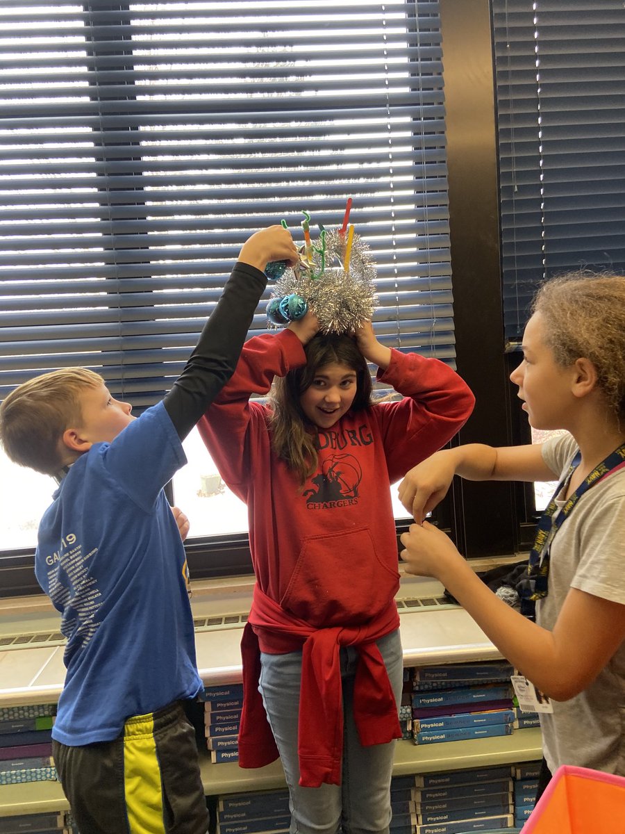 jawesomebaker's tweet photo. Reindeer Relay STEM challenge was fun today!  #seastheday ⁦@CJHSBlueStreaks⁩ https://t.co/umZX3leuvK