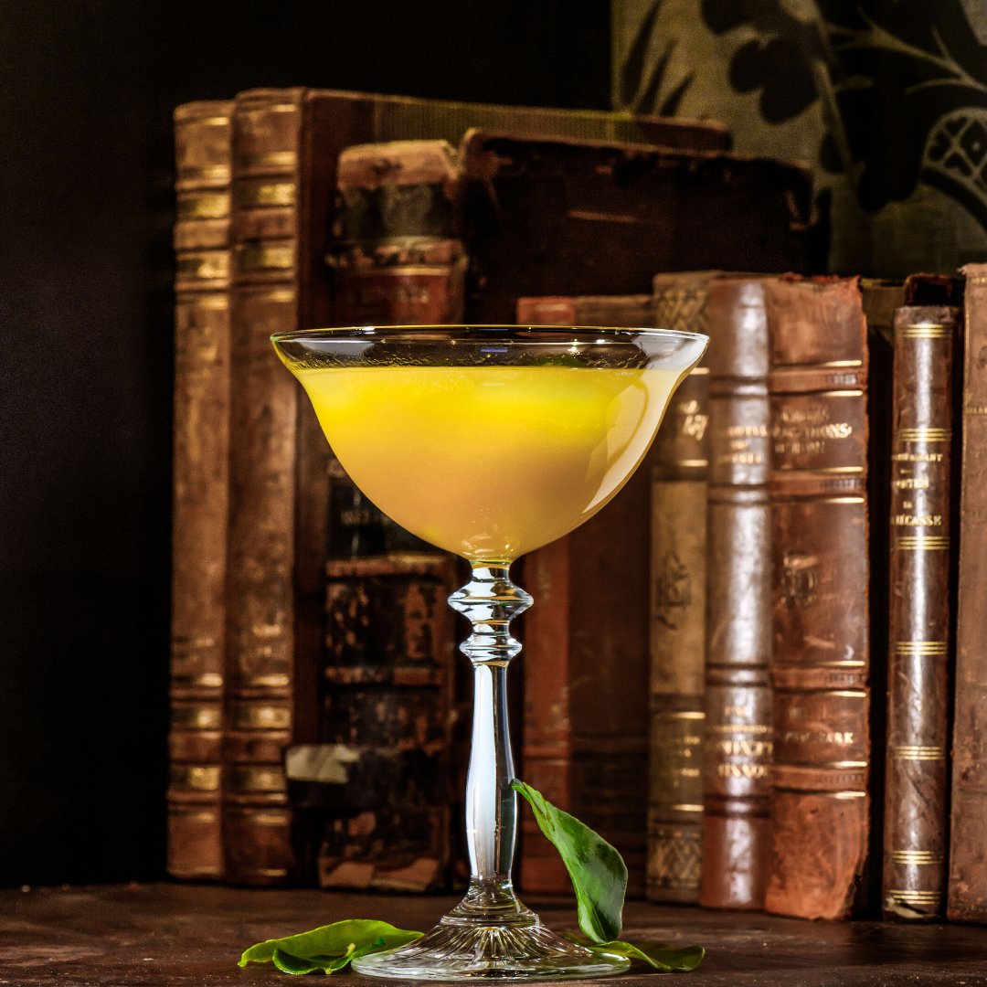 blindtygermcr's tweet photo. Missing those summer days? 
We can't bring the sun out Manchester, but we can give you a taste of summer with the Mimbo Bombo 
@DiplomaticoRum 
Mango &amp; honey cordial 
pink peppercorn
lime juice
.
.
.
#manchesterbars #summer #summercocktail #rum #rumlovers #lovesummer #drinkingden https://t.co/bUieDswUxV