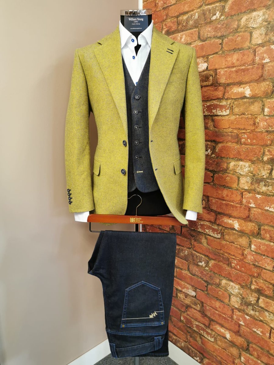 WY1876's tweet photo. Are you ready and primed for the festive season? ❄️

If you are searching for your ideal Christmas attire, give us a call on 01442 879711.

#tailoring #bespoke #tailor #mensfashion #womensfashion #christmas https://t.co/KVoWefV4Jy
