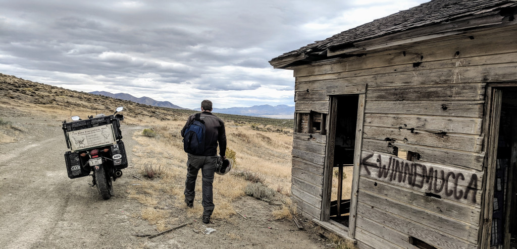 barandelsson's tweet photo. The Dusty Winnemucca Road https://t.co/v8u58JmbBb https://t.co/GpsOMwHQHS