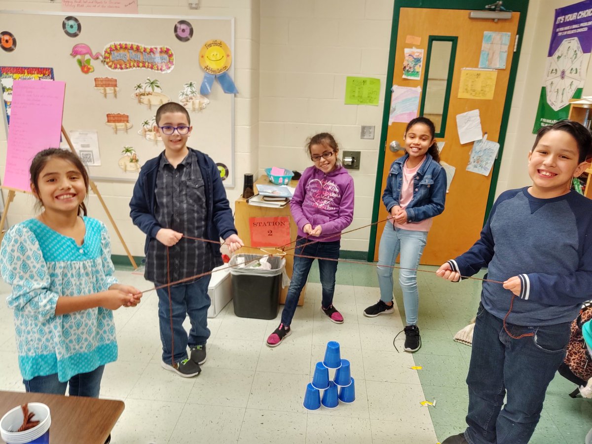 Mr_Sandrin's tweet photo. Engaging activity teaching teamwork/goals. Our counselors provide such essential life lessons. @ASanchezRhodes @NISDCounseling @NISDRhodes #nisdlegends #whateverittakes #RootEdRhodes https://t.co/qXNnMO5lCL