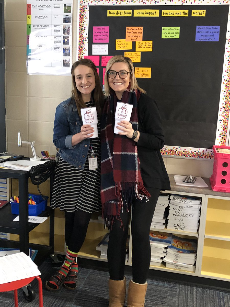 MrsSwearngin4D's tweet photo. Matching cups with @MissWanninger 🙃 #AndersonJays https://t.co/pGybMteQeF